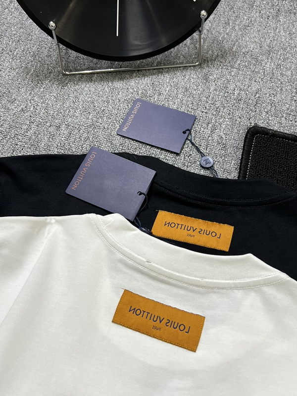 ブランドTシャツ全体デザイン